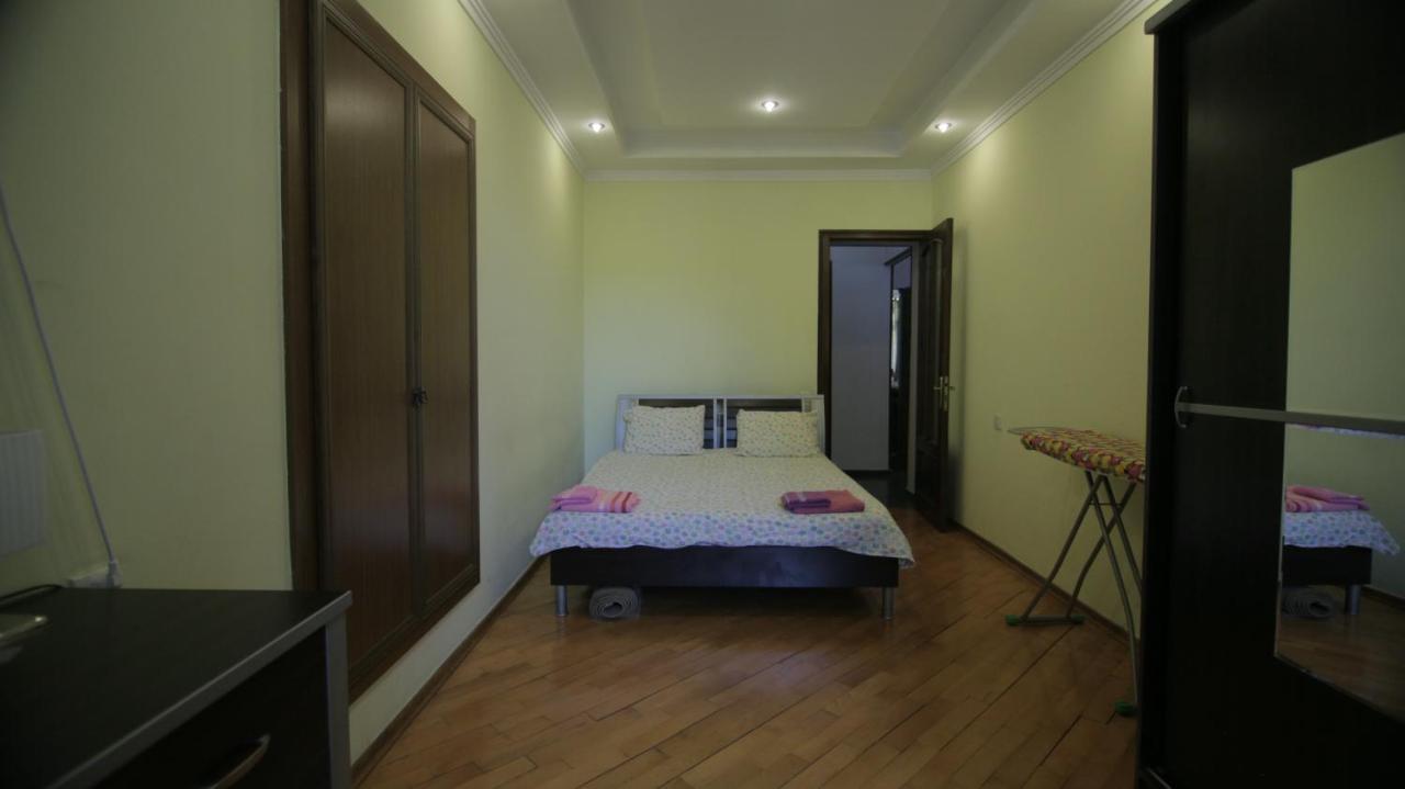Apartment On Sanapiro Тбілісі Екстер'єр фото