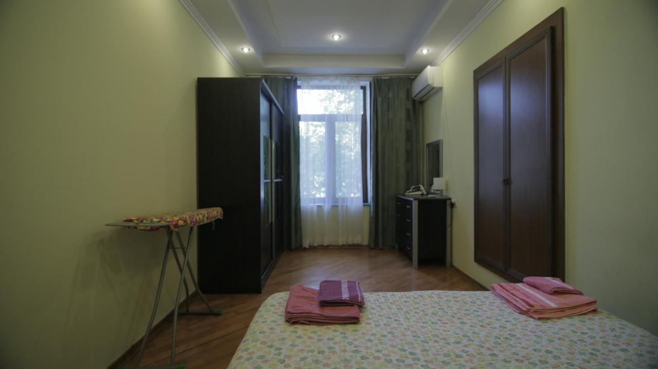 Apartment On Sanapiro Тбілісі Екстер'єр фото