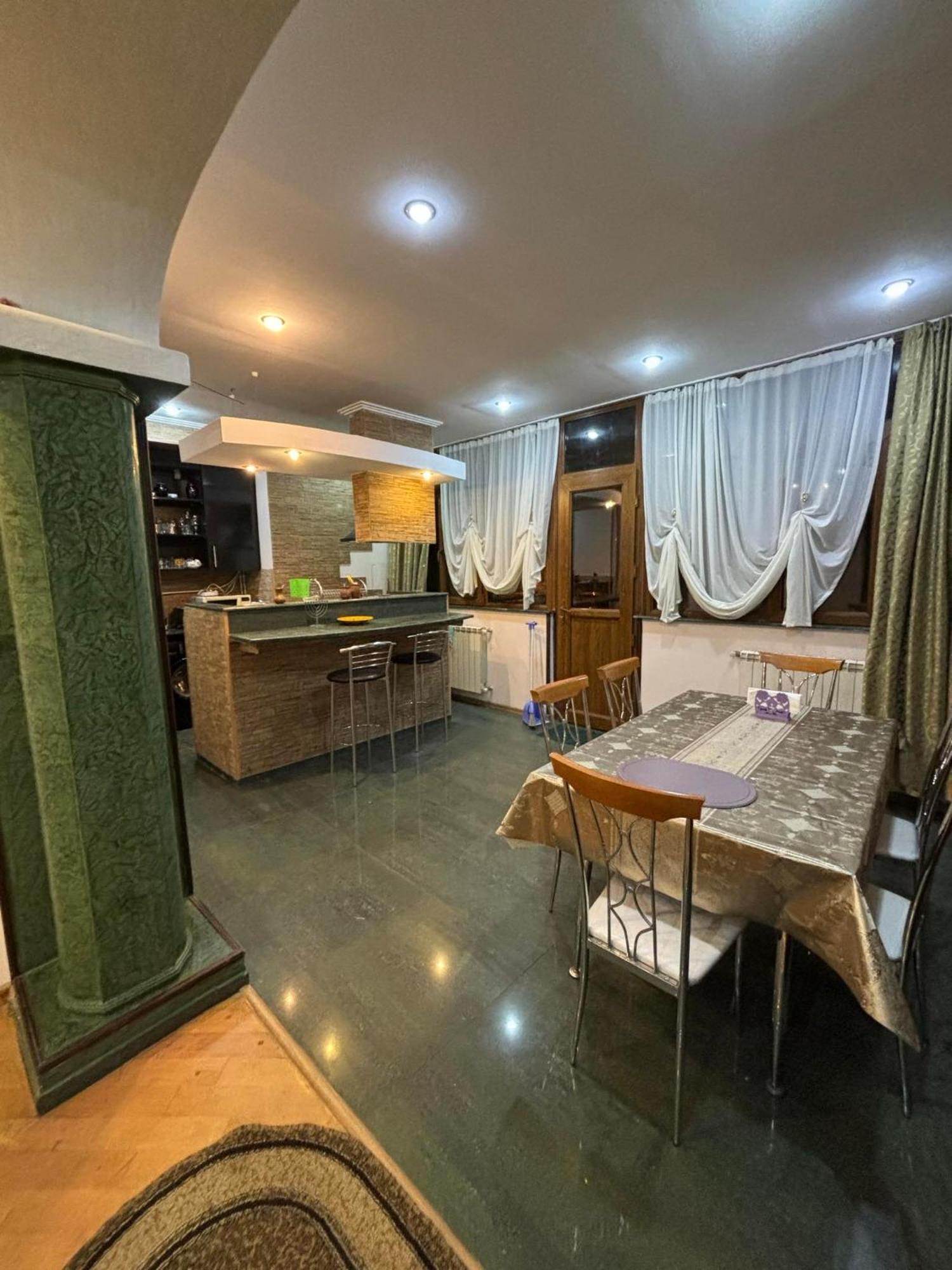 Apartment On Sanapiro Тбілісі Екстер'єр фото